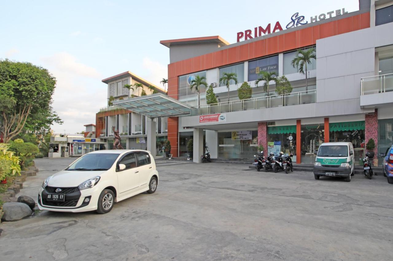 Reddoorz Premium Near Sleman City Hall Yogyakarta Exterior foto