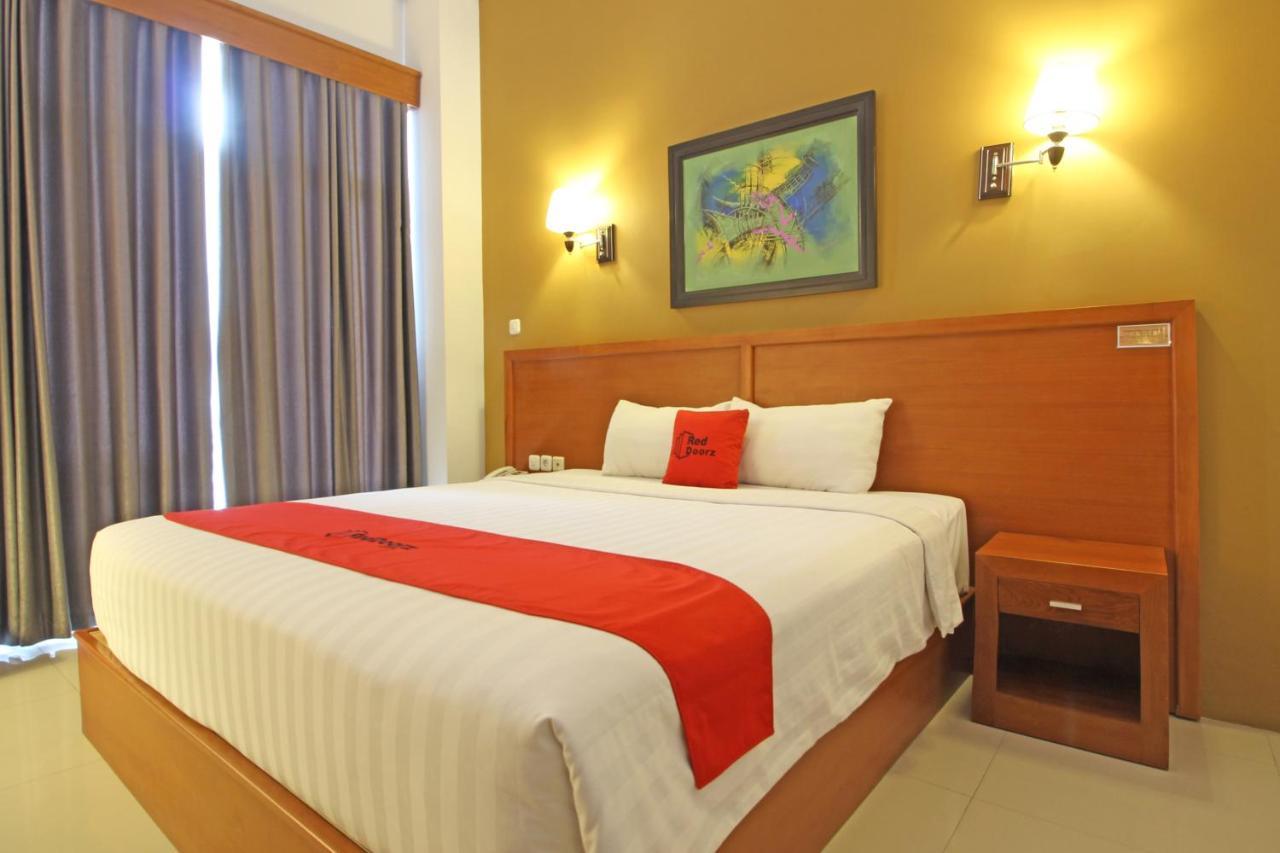 Reddoorz Premium Near Sleman City Hall Yogyakarta Exterior foto