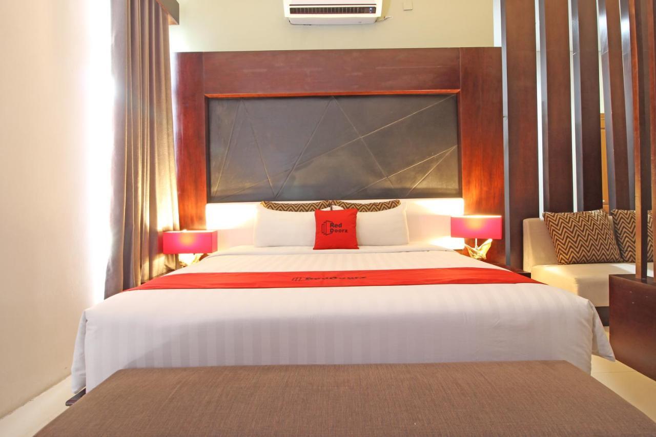Reddoorz Premium Near Sleman City Hall Yogyakarta Exterior foto
