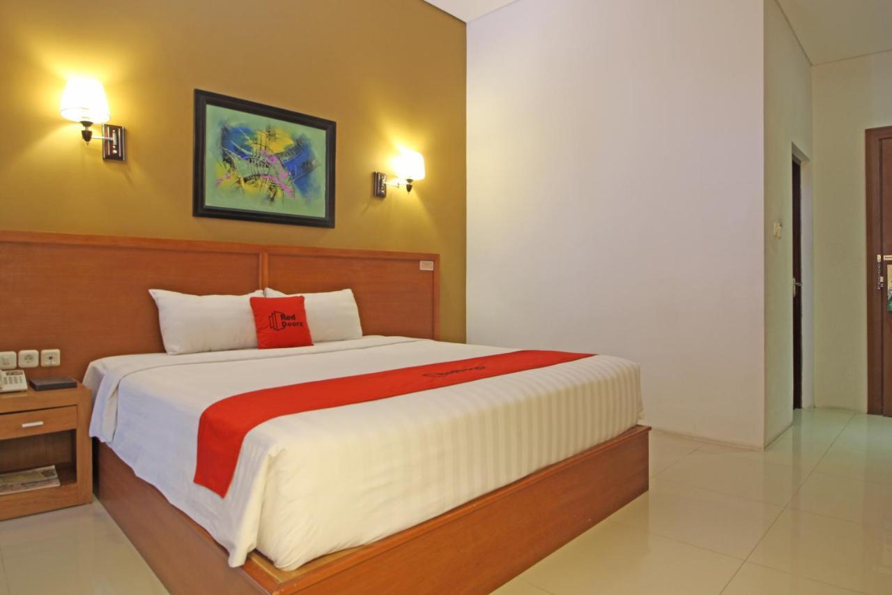 Reddoorz Premium Near Sleman City Hall Yogyakarta Exterior foto